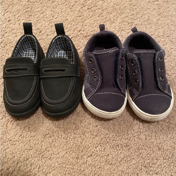 Toddler Shoes Size 4 - Picture 1 of 4